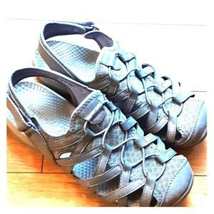 Baretraps Frenzie fisherman sandal